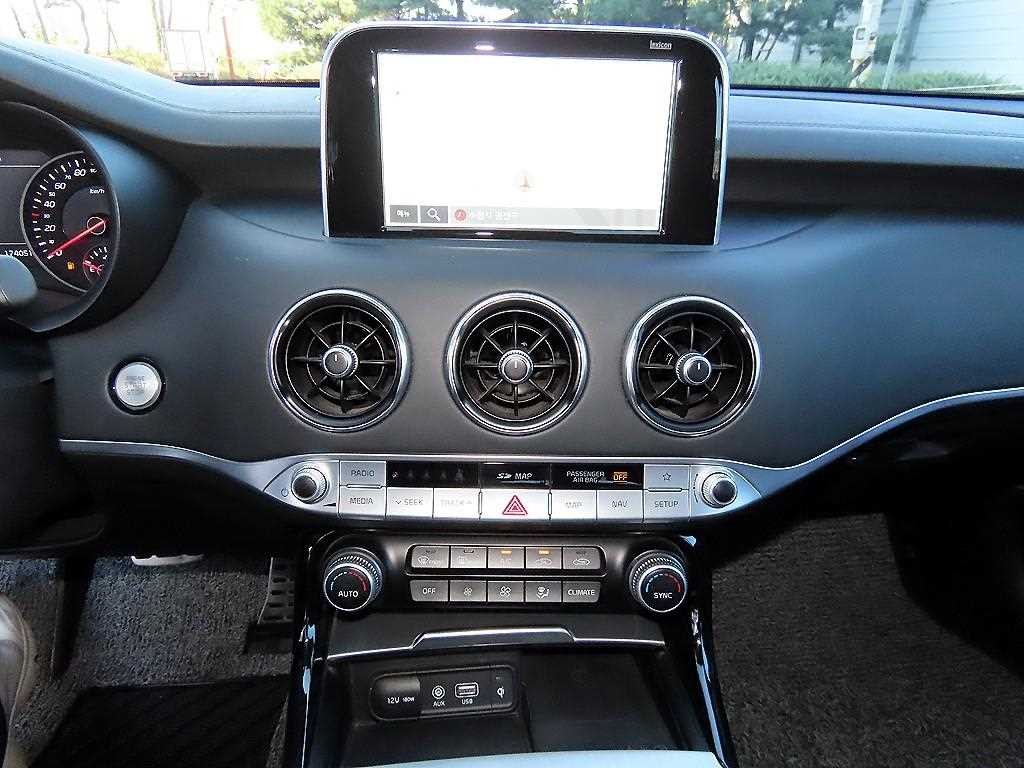 기아 스팅어 가솔린 3.3 터보 2WD GT 이미지 14