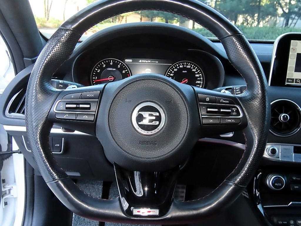 기아 스팅어 가솔린 3.3 터보 2WD GT 이미지 8