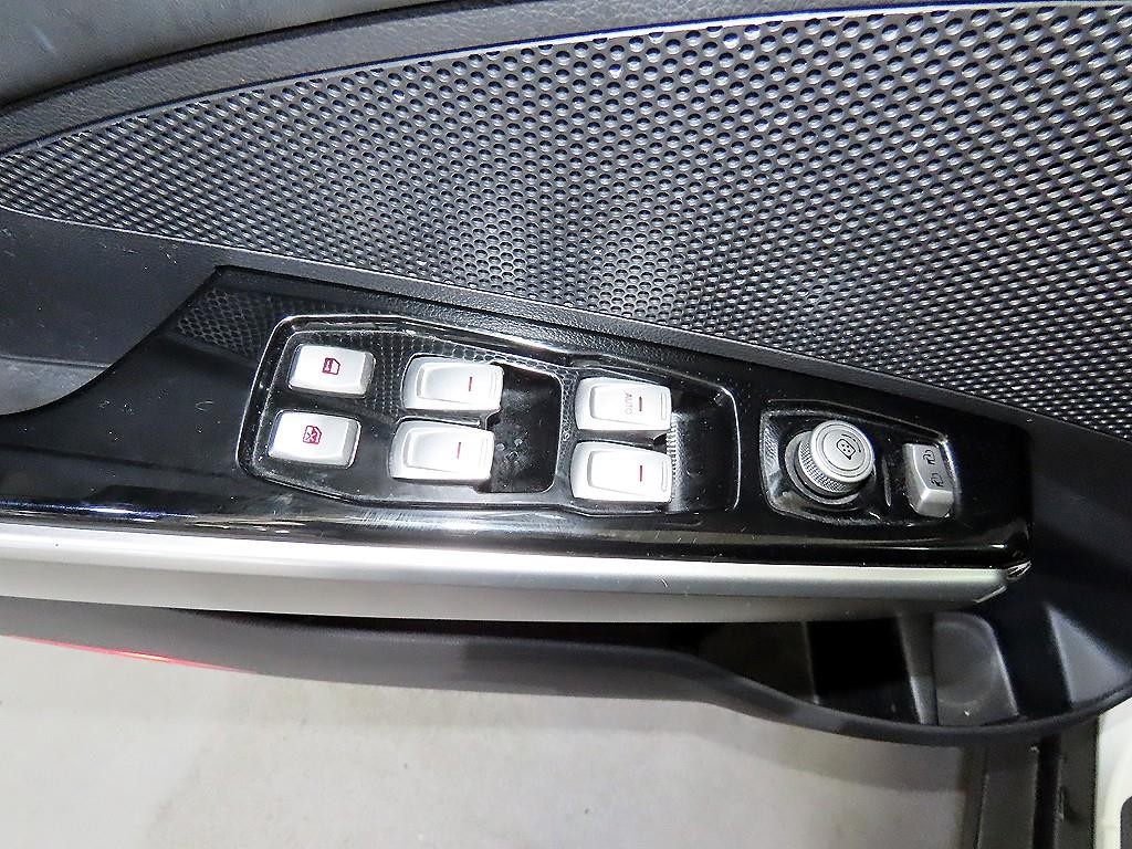 KG모빌리티(쌍용) 티볼리 디젤 2WD 1.6 LX 이미지 13