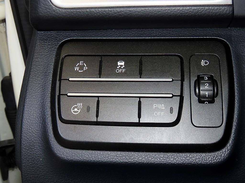 KG모빌리티(쌍용) 티볼리 디젤 2WD 1.6 LX 이미지 14