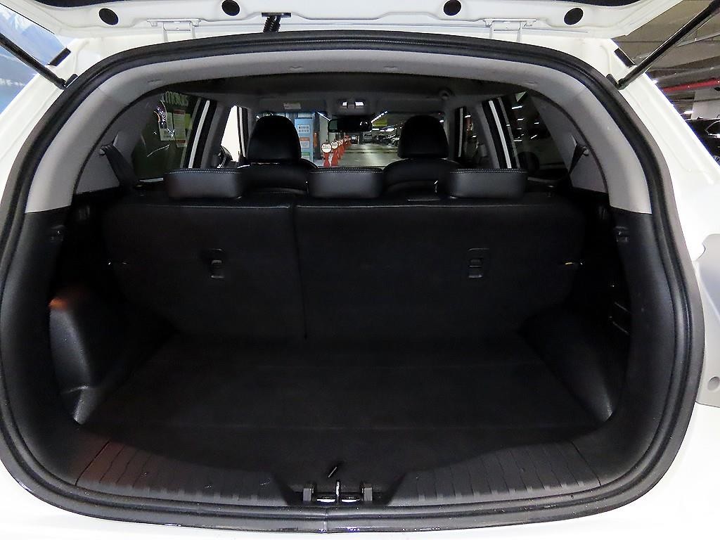 KG모빌리티(쌍용) 티볼리 디젤 2WD 1.6 LX 이미지 18