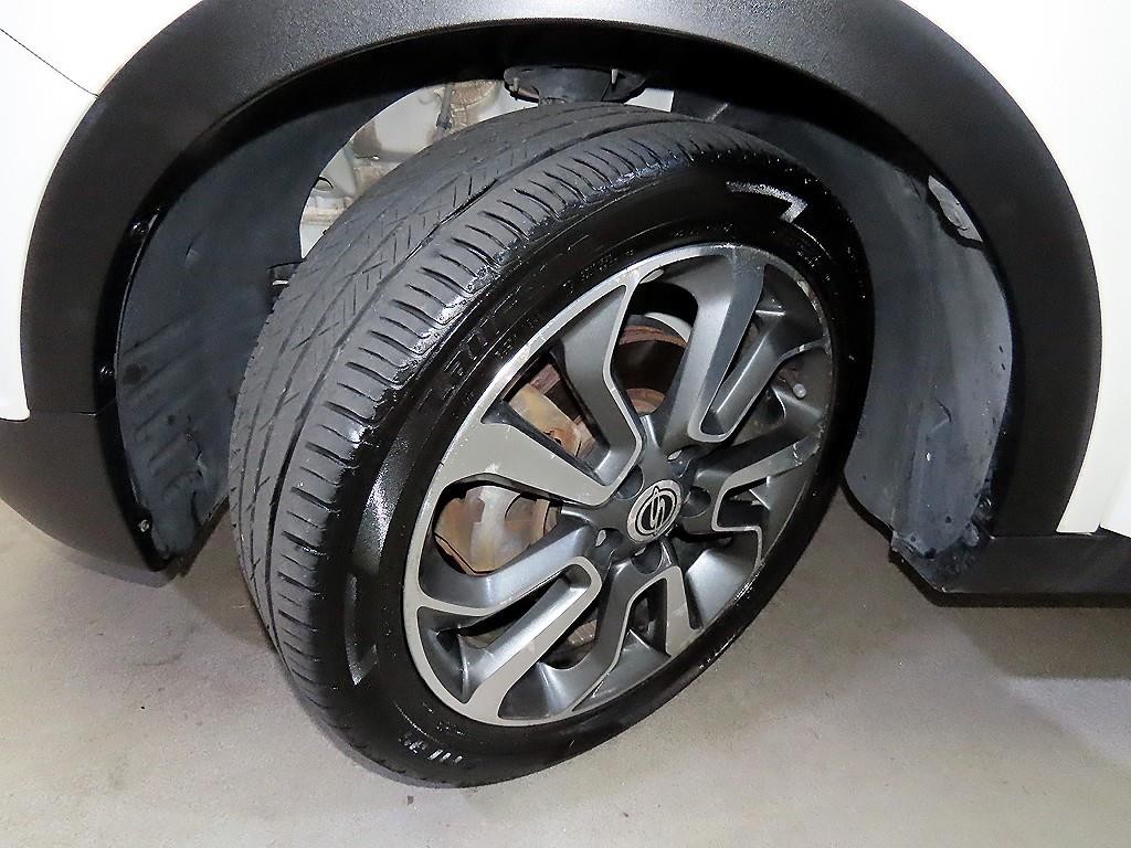 KG모빌리티(쌍용) 티볼리 디젤 2WD 1.6 LX 이미지 20