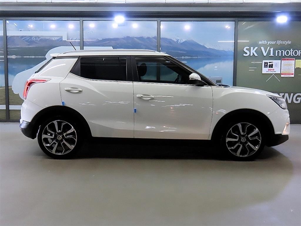 KG모빌리티(쌍용) 티볼리 디젤 2WD 1.6 LX 이미지 3