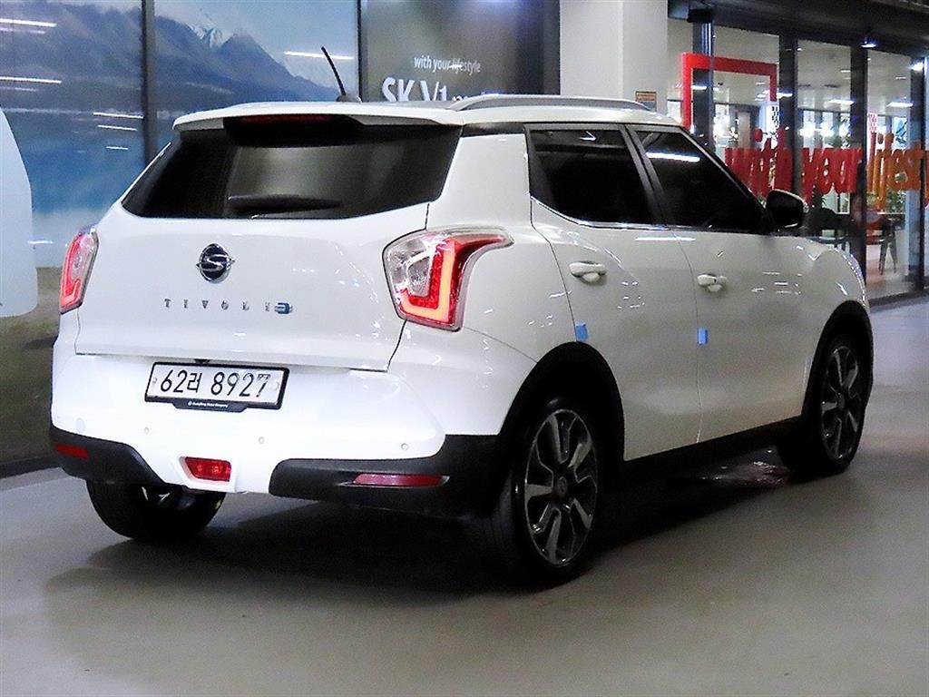 KG모빌리티(쌍용) 티볼리 디젤 2WD 1.6 LX 이미지 4