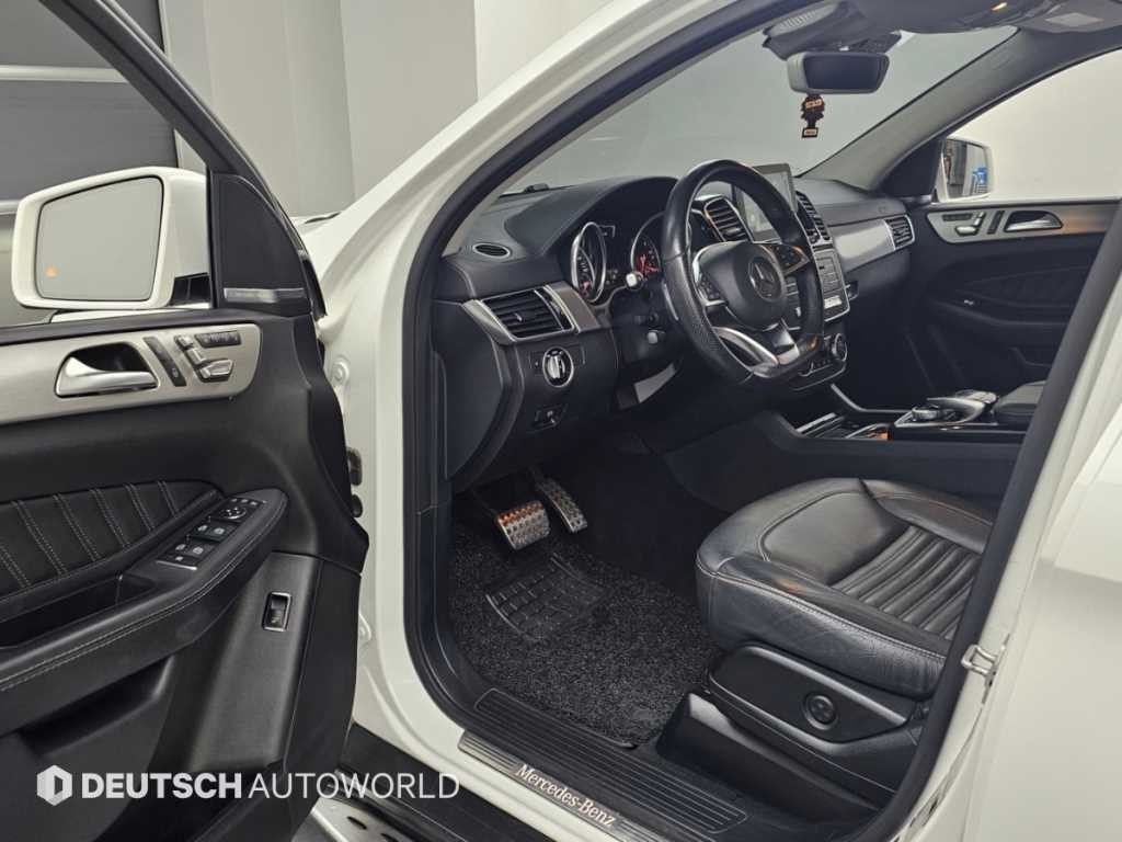 벤츠 GLE 클래스 GLE 클래스 W166 GLE 350 d 4MATIC 쿠페 이미지 11