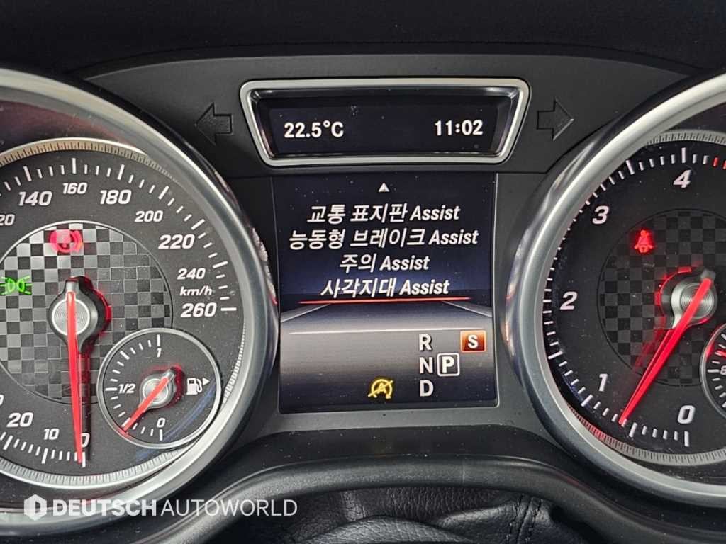 벤츠 GLE 클래스 GLE 클래스 W166 GLE 350 d 4MATIC 쿠페 이미지 17