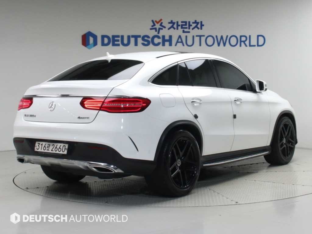 벤츠 GLE 클래스 GLE 클래스 W166 GLE 350 d 4MATIC 쿠페 이미지 2