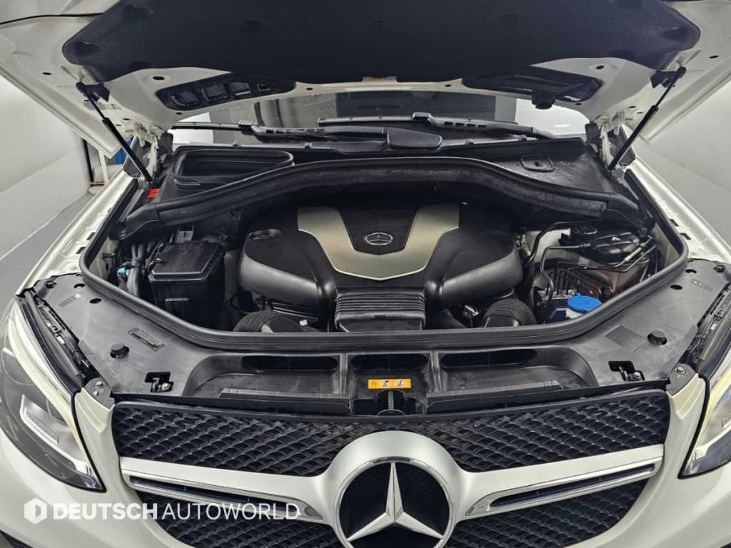 벤츠 GLE 클래스 GLE 클래스 W166 GLE 350 d 4MATIC 쿠페 이미지 6