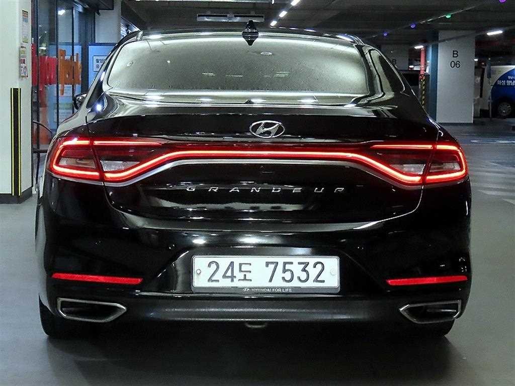 현대 그랜저 그랜저 IG 2.4 GDI 프리미엄 스페셜 이미지 5