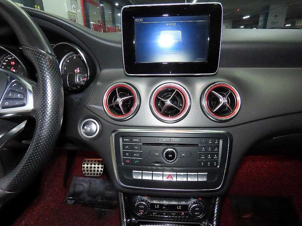 벤츠 CLA 클래스 CLA클래스 CLA 220 AMG LINE 이미지 11