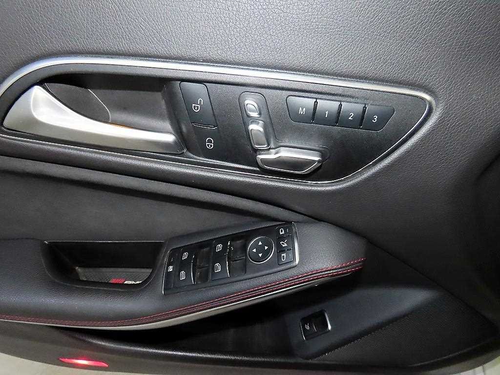 벤츠 CLA 클래스 CLA클래스 CLA 220 AMG LINE 이미지 14