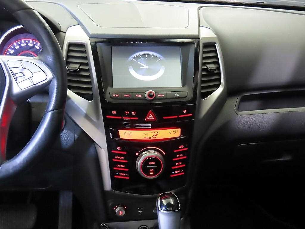 KG모빌리티(쌍용) 티볼리 가솔린 2WD 1.6 LX 이미지 11