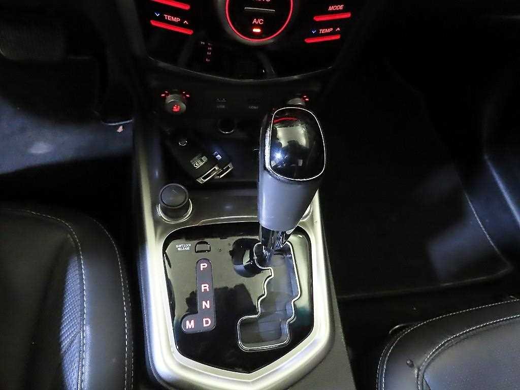 KG모빌리티(쌍용) 티볼리 가솔린 2WD 1.6 LX 이미지 12