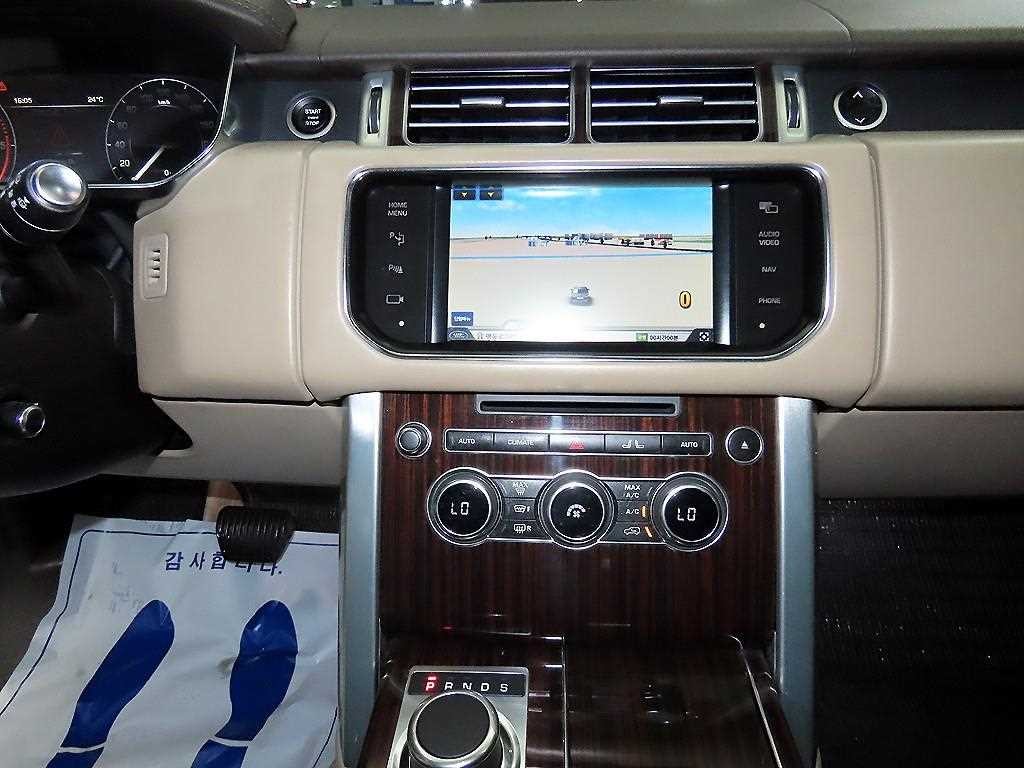 랜드로버 레인지로버 레인지로버 4세대 3.0 TDV6 VOGUE SE 디젤 이미지 11