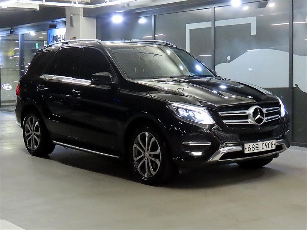 벤츠 GLE 클래스 GLE 클래스 W166 GLE 250 d 4MATIC 이미지 1