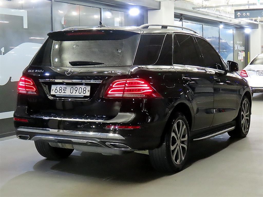 벤츠 GLE 클래스 GLE 클래스 W166 GLE 250 d 4MATIC 이미지 4