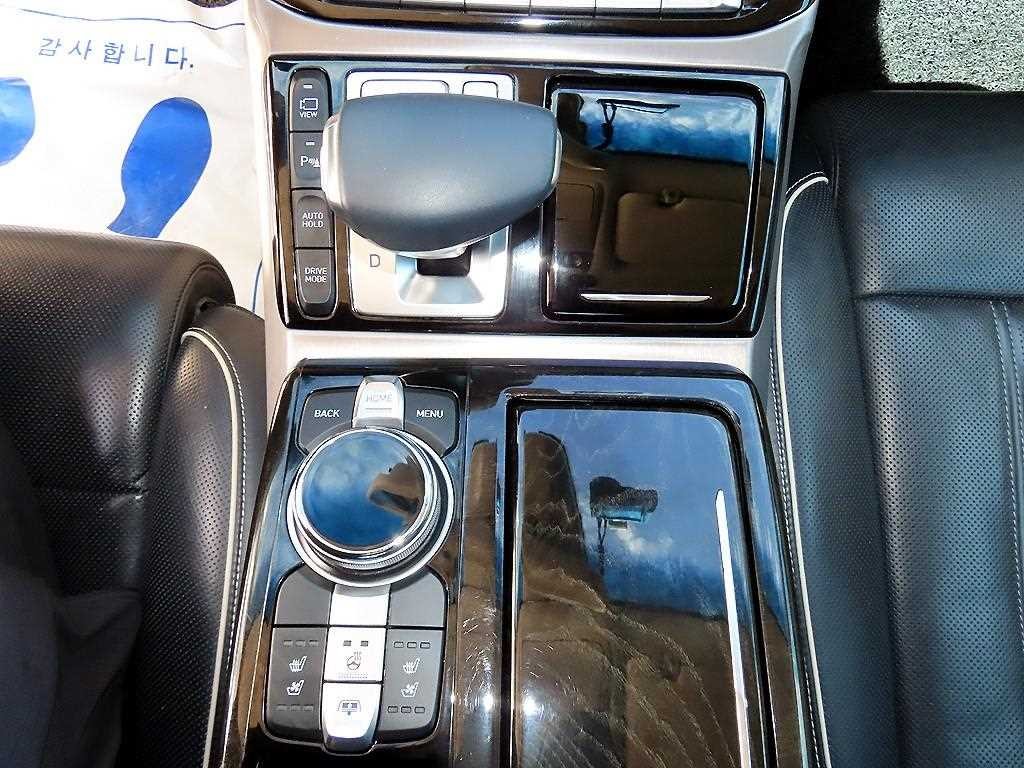 제네시스 EQ900 3.8 GDI AWD 프리미엄 럭셔리 이미지 11