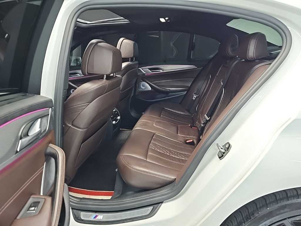BMW 5시리즈 5시리즈 (G30) M550d xDrive 이미지 11