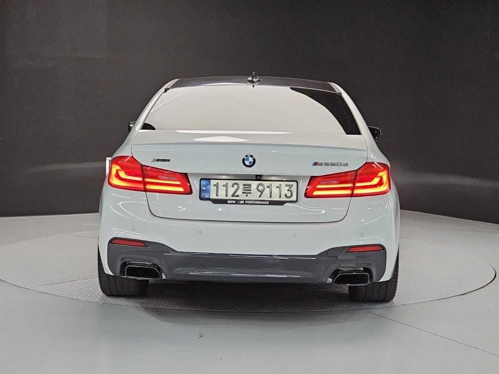BMW 5시리즈 5시리즈 (G30) M550d xDrive 이미지 3