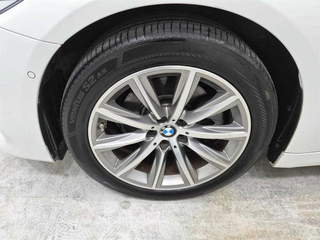 BMW 5시리즈 5시리즈 (G30) 520i 럭셔리 이미지 18