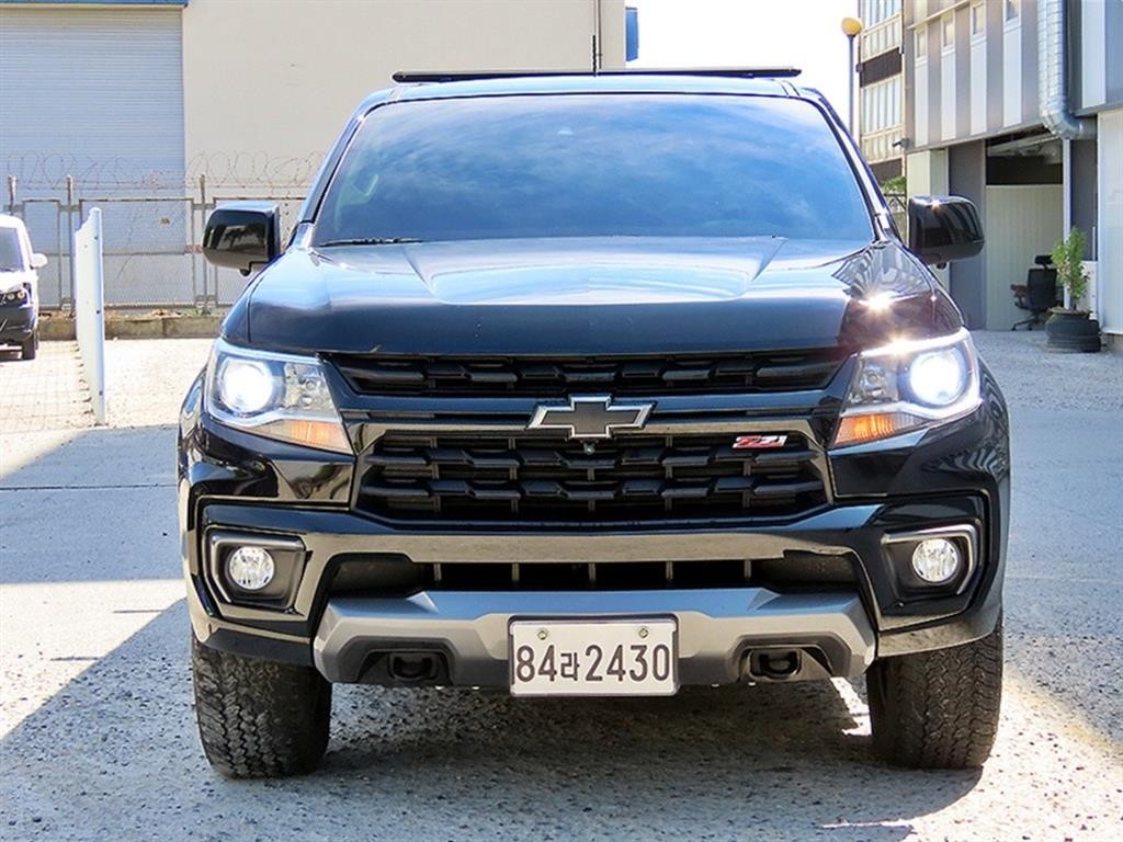쉐보레 콜로라도 리얼 뉴 콜로라도 3.6 Z71-X 미드나잇 4WD 이미지 1