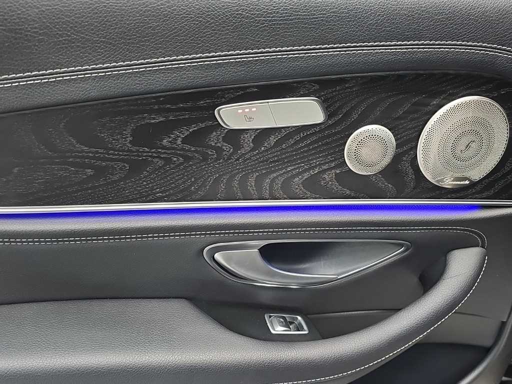 벤츠 E 클래스 E-클래스 W213 E220d 4MATIC AMG라인 이미지 13