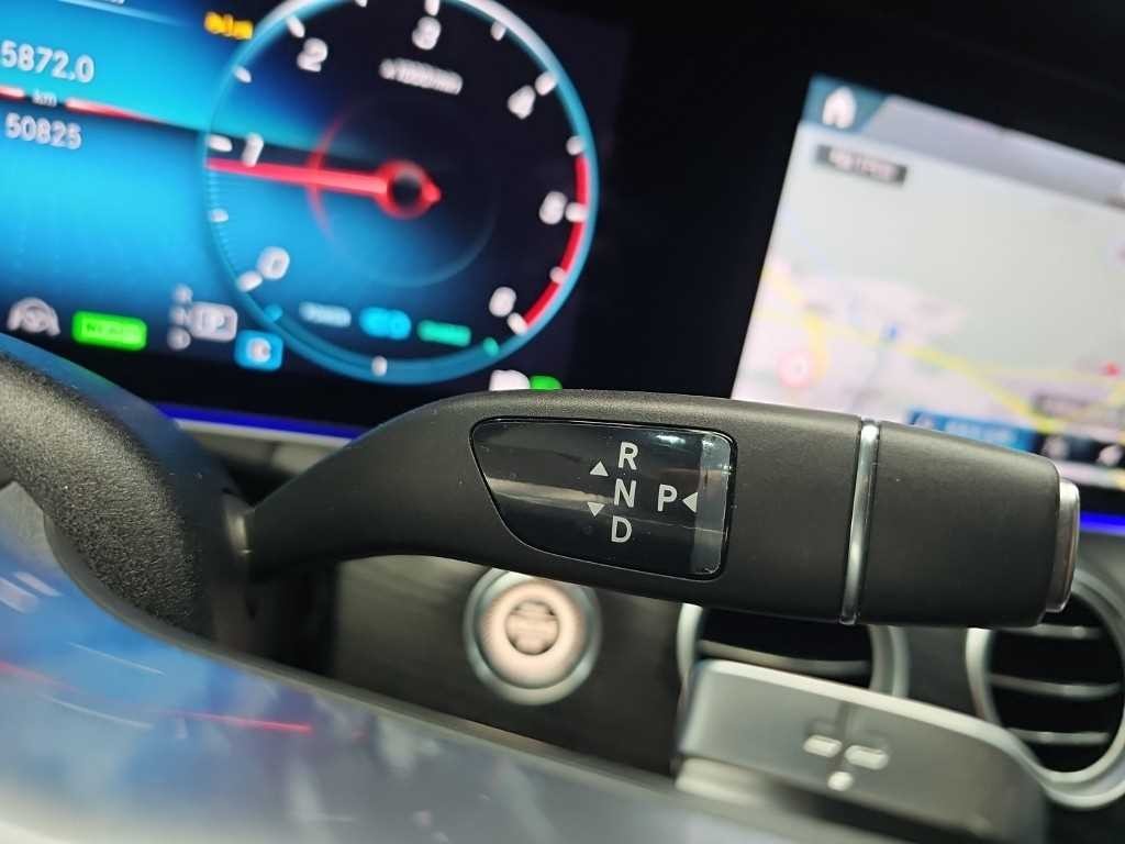 벤츠 E 클래스 E-클래스 W213 E220d 4MATIC AMG라인 이미지 8