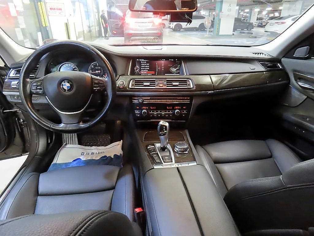 BMW 7시리즈 7시리즈 (F01) 750 Li xDrive 이미지 10
