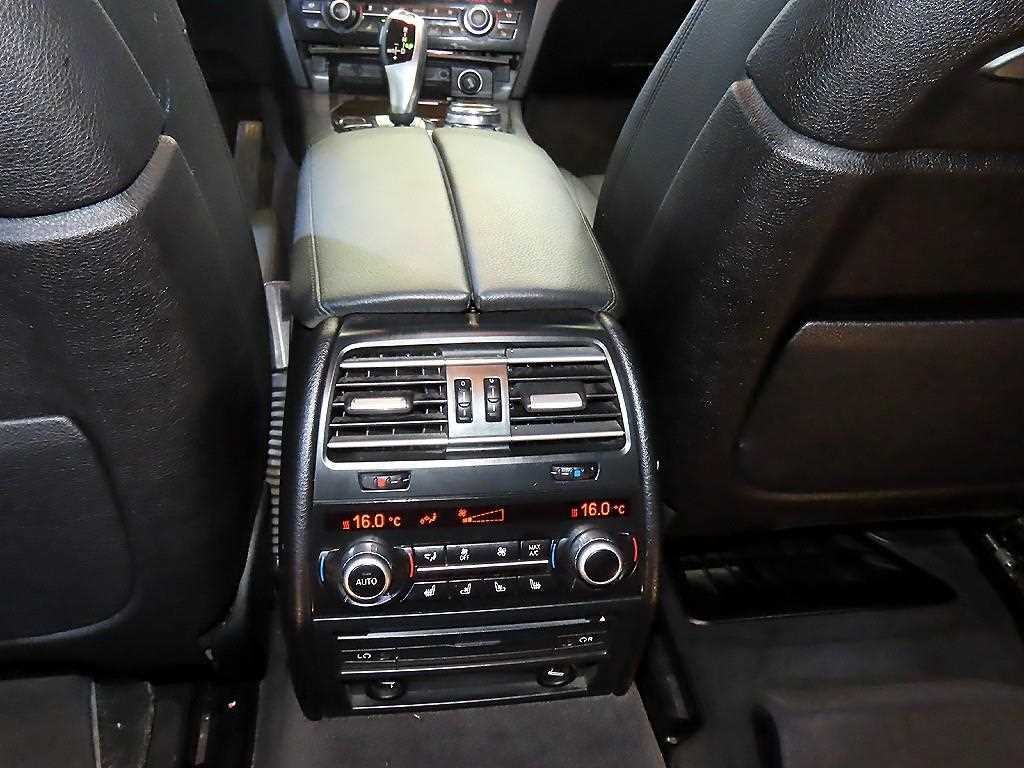 BMW 7시리즈 7시리즈 (F01) 750 Li xDrive 이미지 16