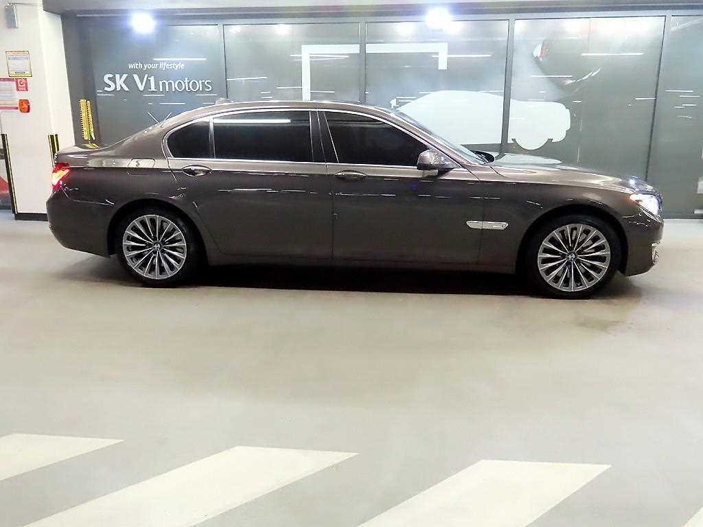 BMW 7시리즈 7시리즈 (F01) 750 Li xDrive 이미지 3