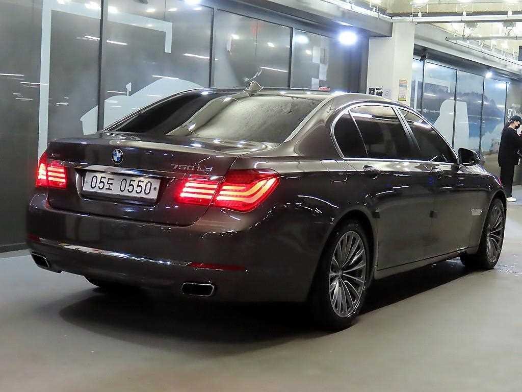 BMW 7시리즈 7시리즈 (F01) 750 Li xDrive 이미지 4