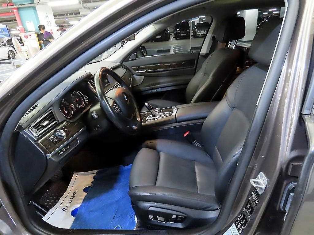 BMW 7시리즈 7시리즈 (F01) 750 Li xDrive 이미지 6