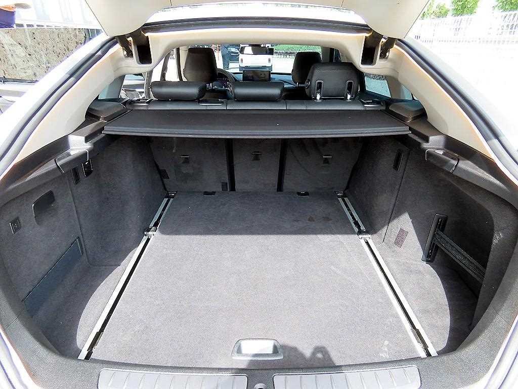 BMW 그란투리스모 3시리즈 GT (F34) GT 320D 럭셔리 이미지 17