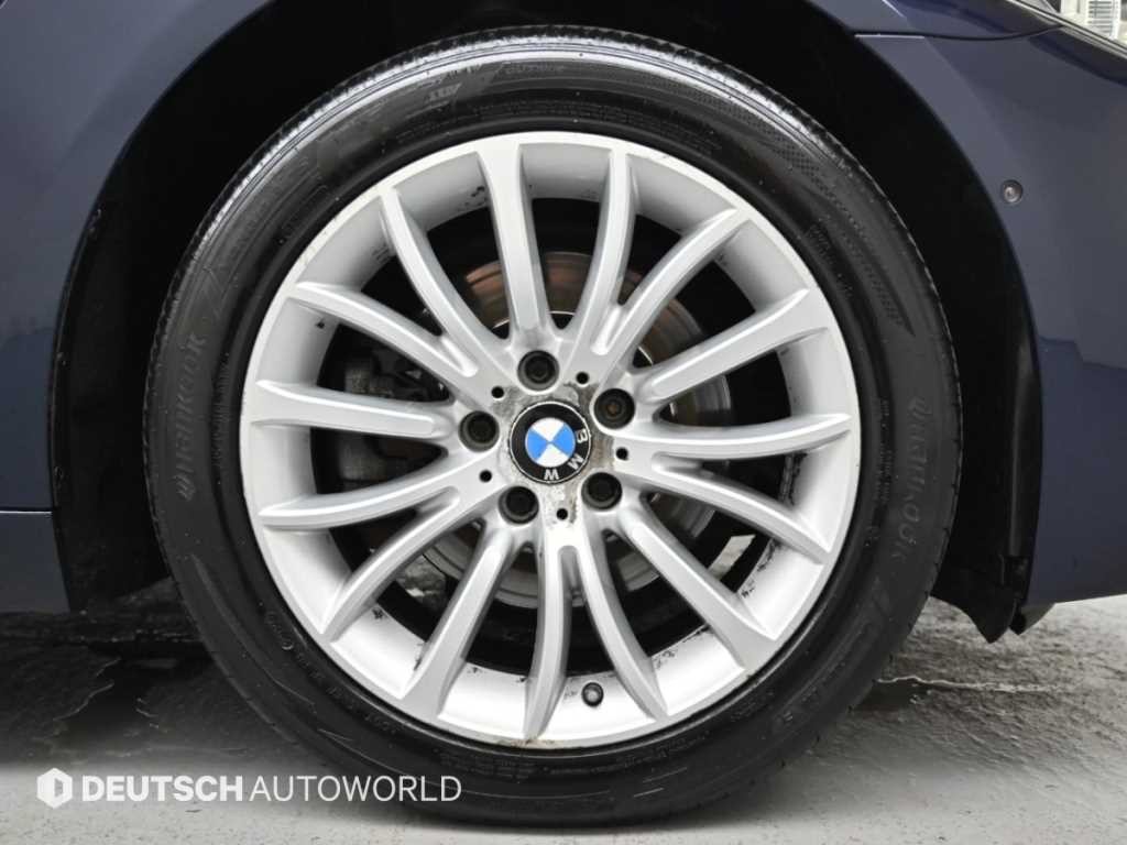 BMW 5시리즈 5시리즈 (F10) 528i xDrive 이미지 5