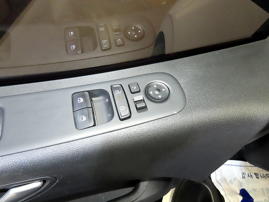 현대 스타리아 2WD 디젤 카고 모던 5인승 이미지 12