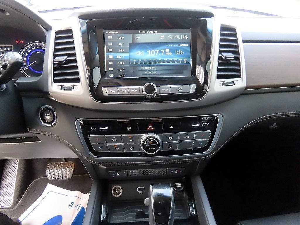 KG모빌리티(쌍용) 렉스턴 G4렉스턴 디젤 2.2 2WD 럭셔리 이미지 13