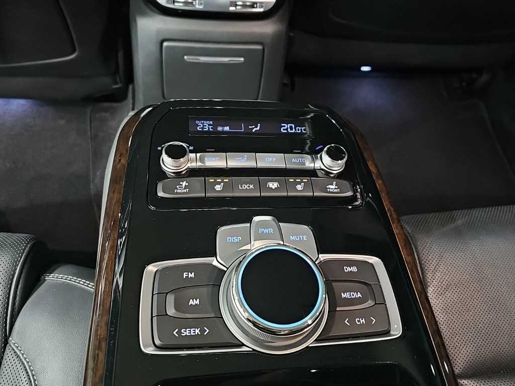 제네시스 G90 3.8 GDI AWD 럭셔리 이미지 15