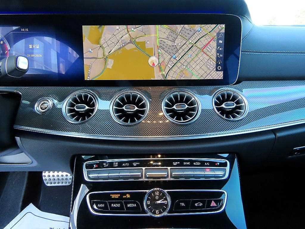 벤츠 E 클래스 E-클래스 W213 E400 4MATIC 쿠페 이미지 13