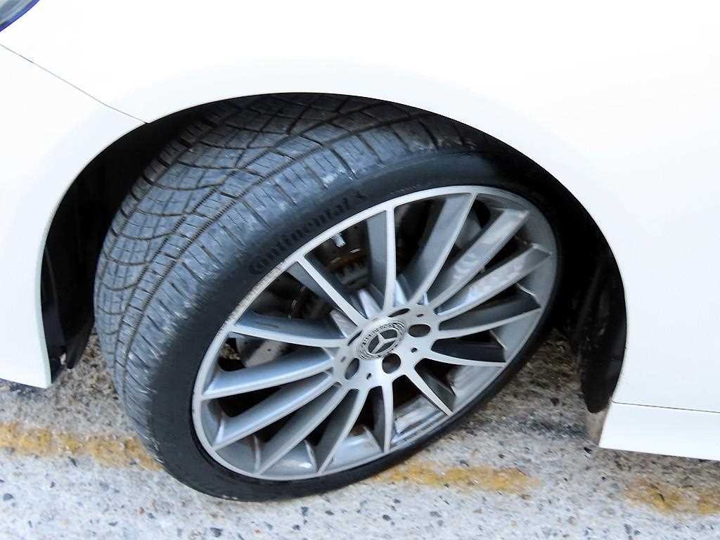 벤츠 E 클래스 E-클래스 W213 E400 4MATIC 쿠페 이미지 20