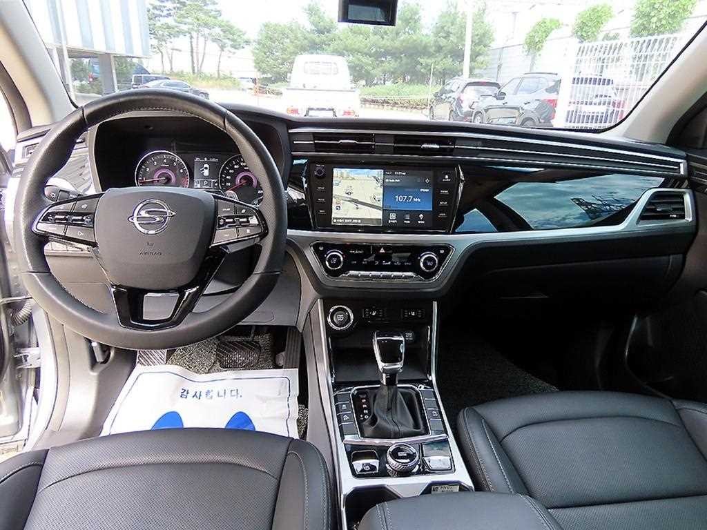 KG모빌리티(쌍용) 코란도 뷰티풀코란도 2WD 가솔린 1.5 C7 이미지 7