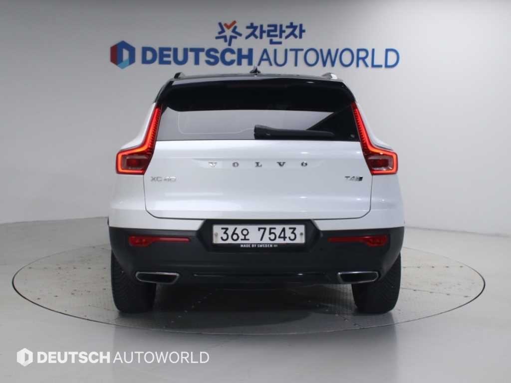 볼보 XC40 T4 4WD R-디자인 이미지 4