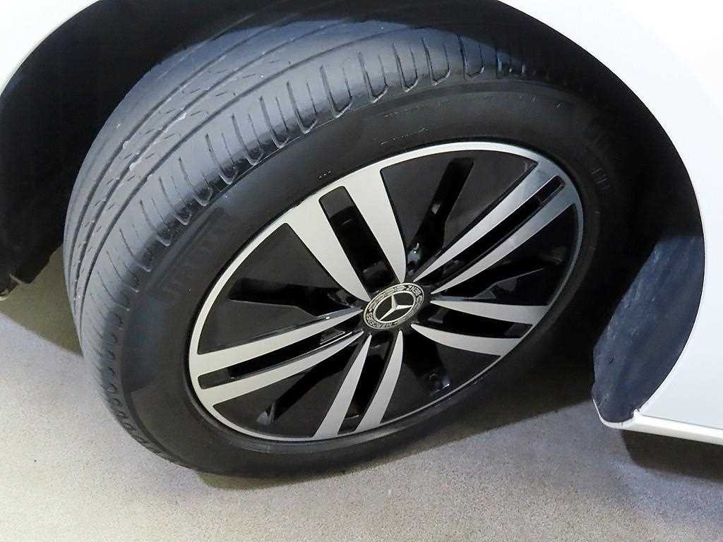 벤츠 A 클래스 A클래스 W177 A220 세단 이미지 20
