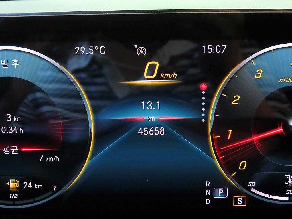 벤츠 A 클래스 A클래스 W177 A220 세단 이미지 9