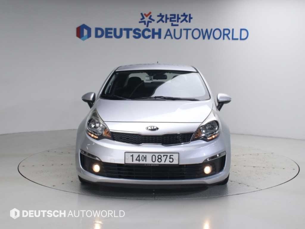 기아 프라이드 더 뉴 프라이드 4DR 1.6 GDI 럭셔리 이미지 3