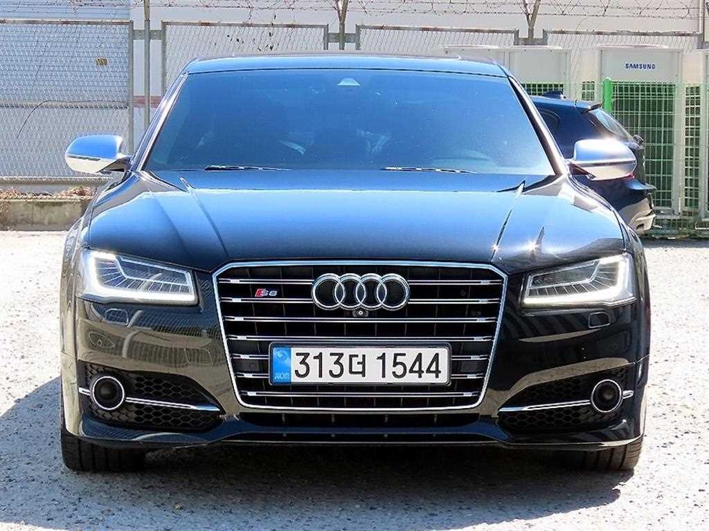 아우디 S8 4.0 TFSI 콰트로 이미지 1