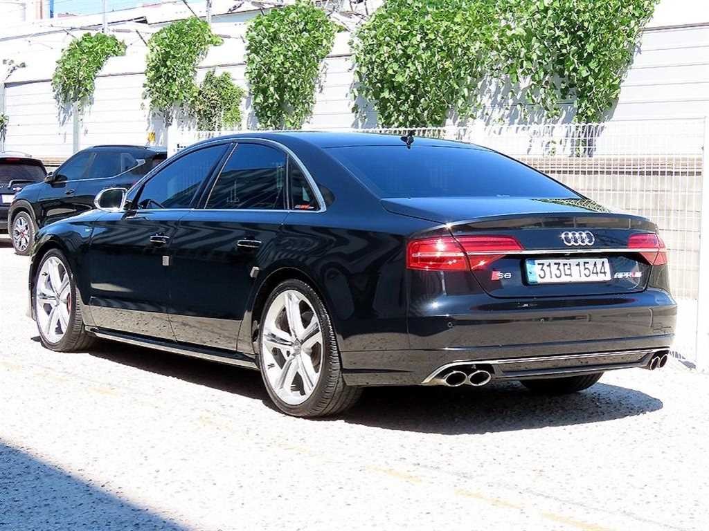 아우디 S8 4.0 TFSI 콰트로 이미지 3