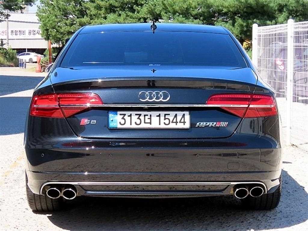 아우디 S8 4.0 TFSI 콰트로 이미지 4
