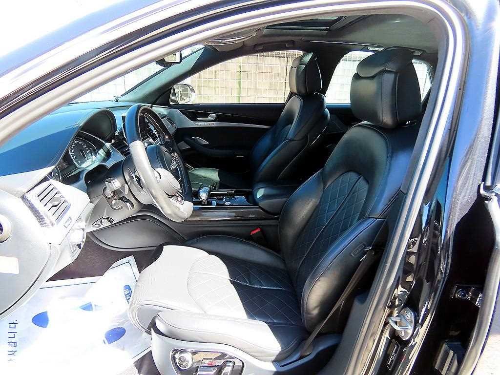아우디 S8 4.0 TFSI 콰트로 이미지 5