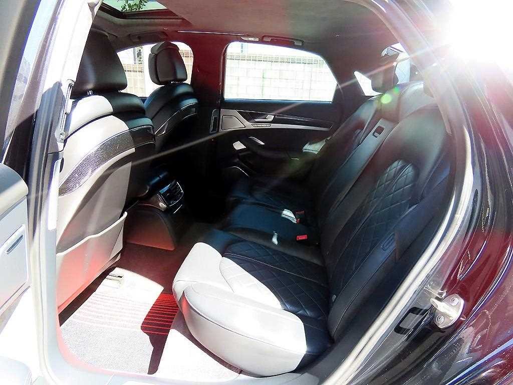 아우디 S8 4.0 TFSI 콰트로 이미지 6