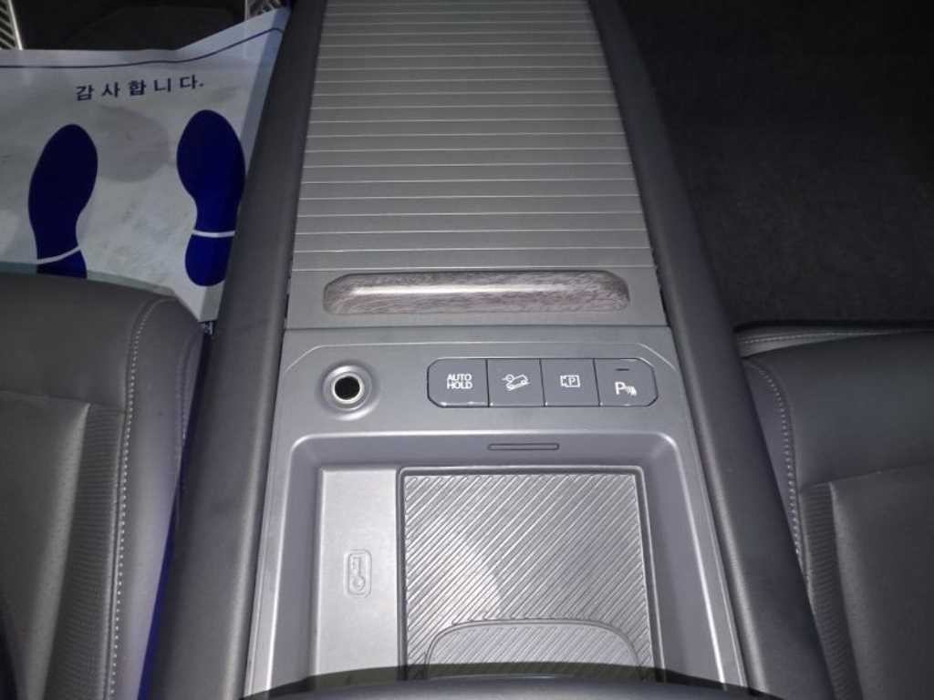 기아 EV9 롱레인지 4WD 어스 이미지 15
